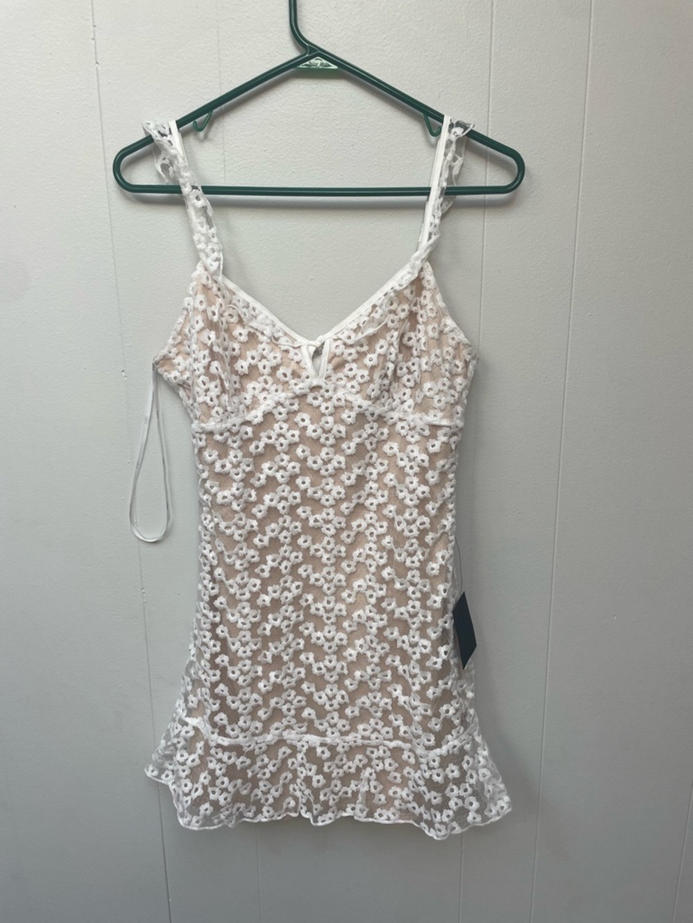 Lulus white floral dress size small nwt